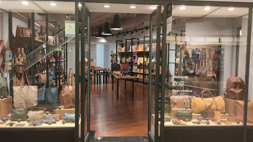 banco El Lucero - Recoleta Mall