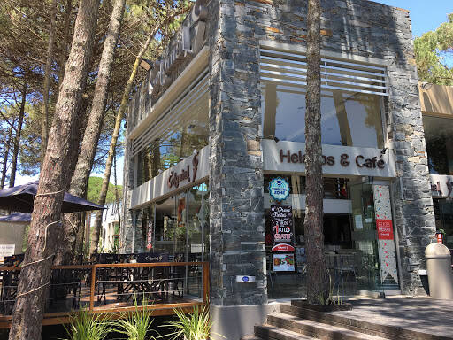 banco Heladeria Colonial Helados & Cafe Cariló